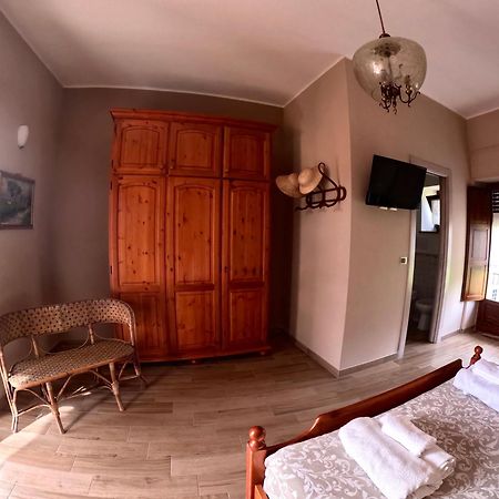 קאסרטה B&B A Casa Di Maybe מראה חיצוני תמונה